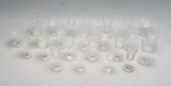 LARGE QUANTITY OF EDWARDIAN PALL MALL / LADY HAMILTON PATTERN DRINKING GLASSES