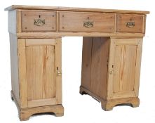 VICTORIAN 19TH CENTURY PINE TWIN PEDESTAL DESK