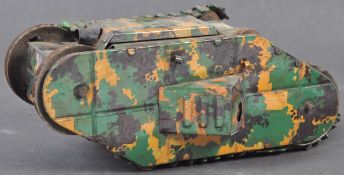 ANTIQUE CLOCKWORK TINPLATE MODEL OF A WWI TINPLATE TANK