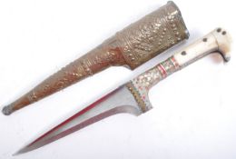 EARLY 20TH CENTURY INDO-PERSIAN PESHKABZ DAGGER