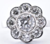 18CT WHITE GOLD & DIAMOND CLUSTER RING