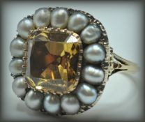 18CT GOLD TOPAZ AND PEARL CLUSTER RING