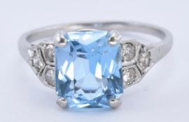1920'S PLATINUM AQUAMARINE AND DIAMOND RING