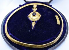 VICTORIAN 19TH CENTURY HIGH CARAT GOLD JEWELLERY SUITE