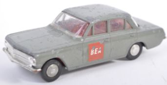 ORIGINAL VINTAGE TRI-ANG SPOT ON DIECAST VAUXHALL CRESTA