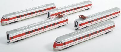 COLLECTION OF LIMA HO / 00 GAUGE MODEL RAILWAY LOCO & CARRIAGES