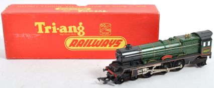 ORIGINAL VINTAGE TRI-ANG 00 GAUGE MODEL RAILWAY LOCOMOTIVE