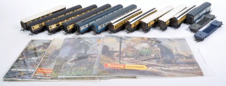 COLLECTION OF VINTAGE TRI-ANG 00 GAUGE RAILWAY CARRIAGES