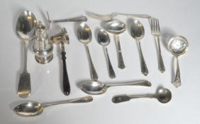 COLLECTION OF HALLMARKED STERLING SILVER ITEMS