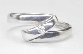 9CT WHITE GOLD AND DIAMOND RING