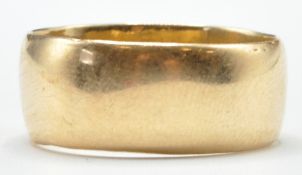 STAMPED 18CT GOLD RING BAND