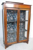 20TH CENTURY EDWARDIAN MAHOGANY INLAID DISPLAY CABINET