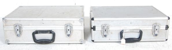 LARGE COLLECTION OF APPROC 150 VINTAGE 1990S AND LATER CDS