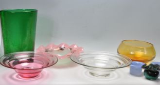 COLLECTION OF VINTAGE GLASSWARES