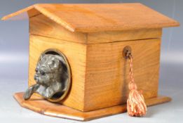 CHARMING ANTIQUE NOVELTY TEA CADDY IN THE FORM OF A DOG KENNEL