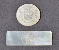 ANTIQUE CHINESE MOTHER OF PEARL HERALDIC CREST GAMING TOKEN