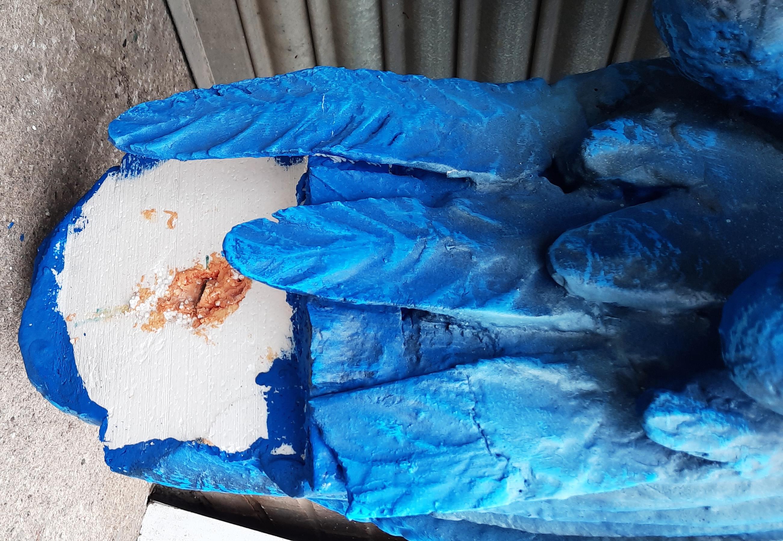 MONTY PYTHON THEMED ' DEAD PARROT SKETCH ' OVERSIZE PROP REPLICA - Image 9 of 9