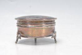 BIRMINGHAM 1922 SILVER AND TORTOISESHELL PILL BOX