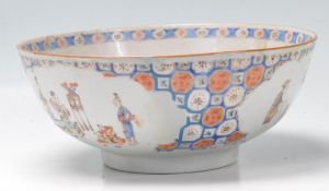 18TH CENTURY CHINESE FOOTED BOWL