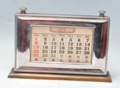VINTAGE DESK TOP OAK AND WHITE METAL CALENDAR