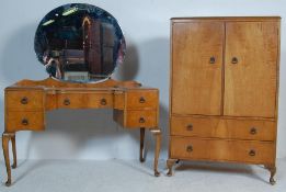 MID 20TH CENTURY WALNUT BEDROOM SUITE