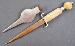 INTERESTING 20TH CENTURY MARINE IVORY DAGGER