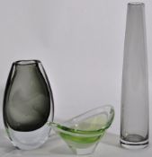 GOOD GROUP OF THREE RETRO SWEDISH STUDIO ART GLASS PIECES