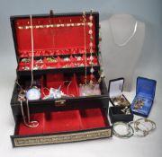 COLLECTION OF VINTAGE COSTUME JEWELLERY