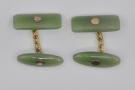 PAIR OF JADE AND YELLOW METAL CUFFLINKS