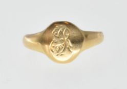 18CT GOLD ANTIQUE SIGNET RING
