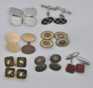 GROUP OF VINTAGE GENTLEMAN'S CUFFLINKS