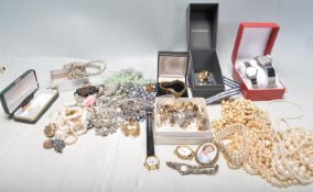 COLLECTION OF VINTAGE LADIES COCKTAIL WATCHES.