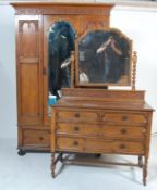 1920S OAK BEDROOM SUITE