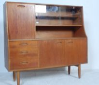 RETRO VINTAGE LATE 20TH CENTURY TEAK HIGHBOARD