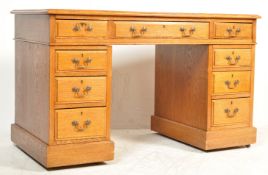 EARLY 20TH CENTURY OAK PEDESTAL DESK