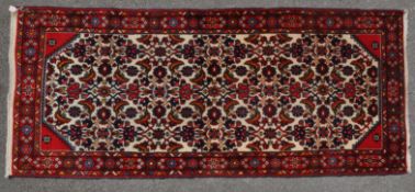 20TH CENTURY PERSIAN ISLAMIC HAMADAN CARPET RUG