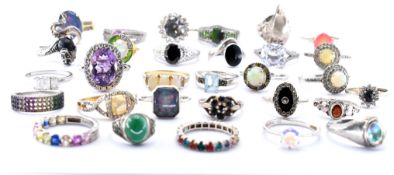 LARGE COLLECTION OF 925 SILVER STONE SET RINGS.