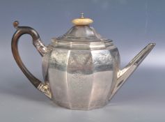18TH CENTURY GEORGE III SILVER HALLMARKED TEAPOT.
