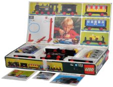 LEGO SET - 182 - TRAIN SET WITH MOTOR AND TRACK