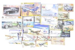 COLLECTION OF X24 ASSORTED PLASTIC MODEL KITS