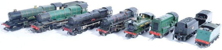 MODEL RAILWAYS - COLLECTION OF 00 GAUGE MODEL LOCOMOTIVES