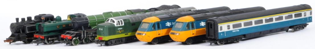 COLLECTION OF X7 ASSORTED 00 GAUGE MODEL RAILWAY LOCOMOTIVES