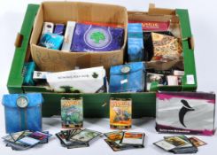 MAGIC - THE GATHERING - LARGE COLLETION OF ASSORTED CARDS