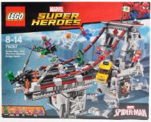 LEGO SET - MARVEL SUPER HEROES - 76057 - SPIDER MAN