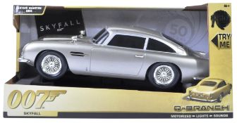 TOY STATE MADE JAMES BOND ASTON MARTIN DB5 MOTORISED MODEL CAR