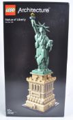 LEGO SET - LEGI ARCHITECTURE - 21042 - STATUE OF LIBERTY