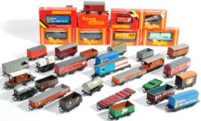 COLLECTION OF ASSORTED HORNBY 00 GAUGE ROLLING STOCK WAGONS