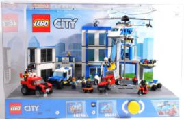 LEGO - LEGO CITY IN STORE SHOP DISPLAY CABINET SET