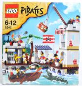 LEGO SET - LEGO PIRATES - 6242 - SOLDIERS FORT