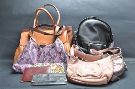 LARGE COLLECTION OF VINTAGE LADDIES BAGS